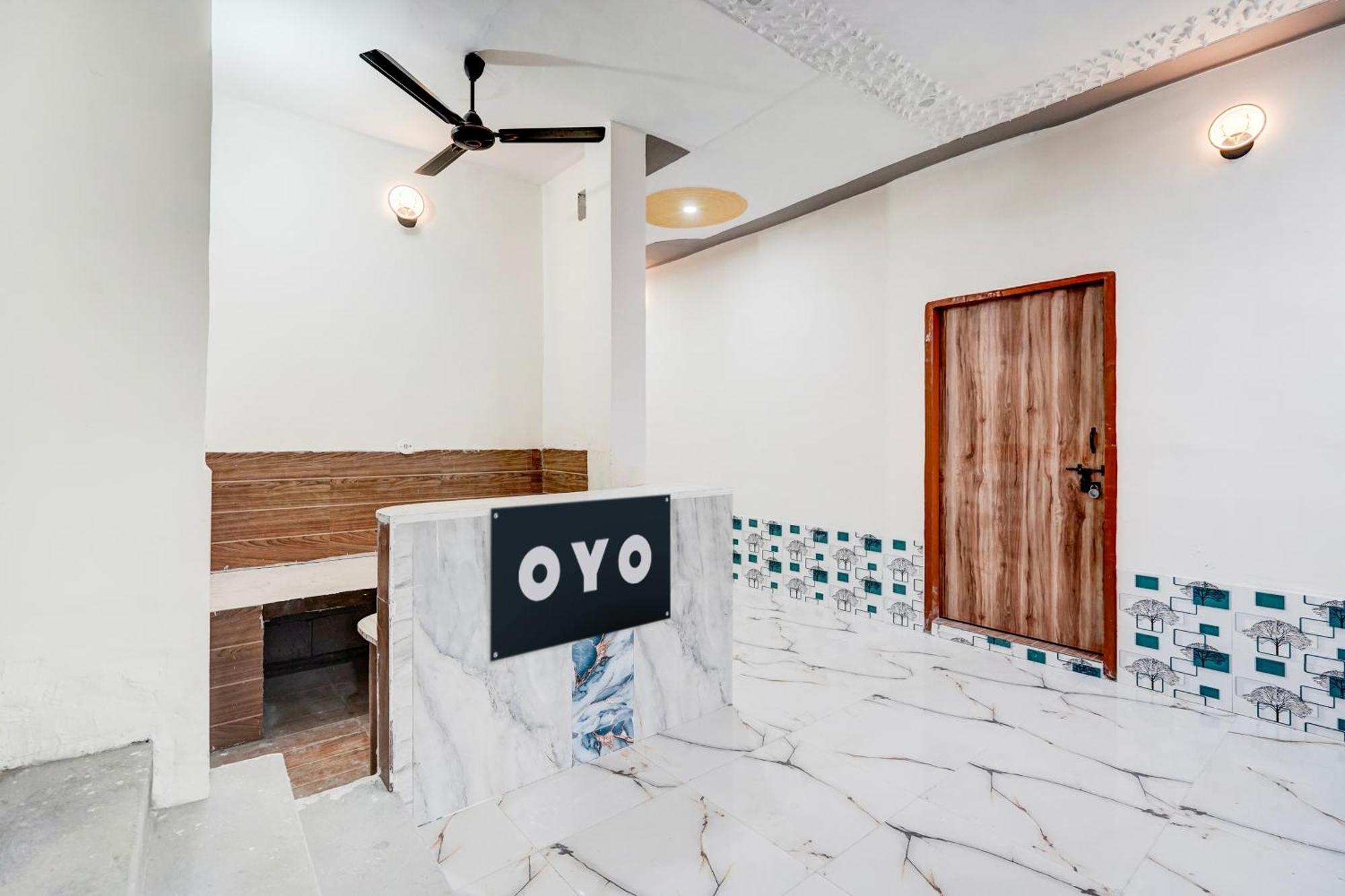 Hotel O Golden Bird Нойда Экстерьер фото