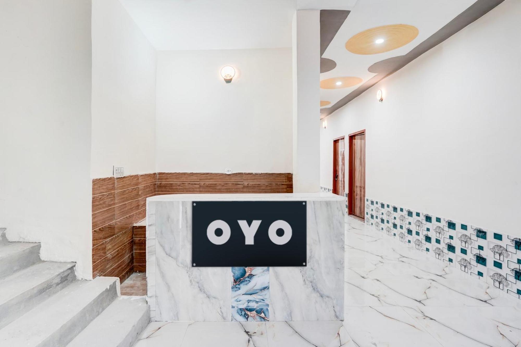 Hotel O Golden Bird Нойда Экстерьер фото